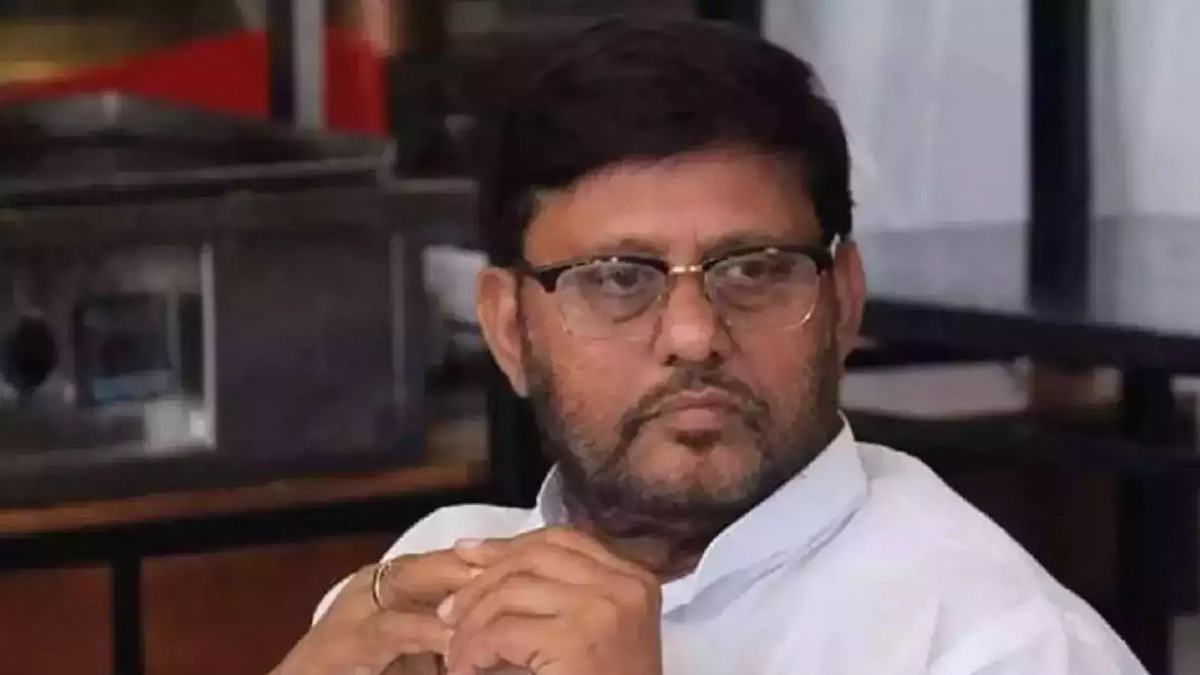 UP News : सपा विधायक तूफानी सरोज पर मुकदमा दर्ज, पार्टी के ही नेता ने ही लगाए गंभीर आरोप