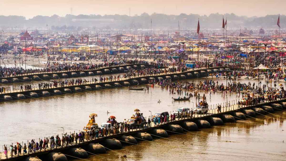 Mahakumbh 2025 : संगम से कुंभ मेले तक सीधे पहुंचेंगे श्रद्धालु, तैयार हो रहा स्टील का पुल