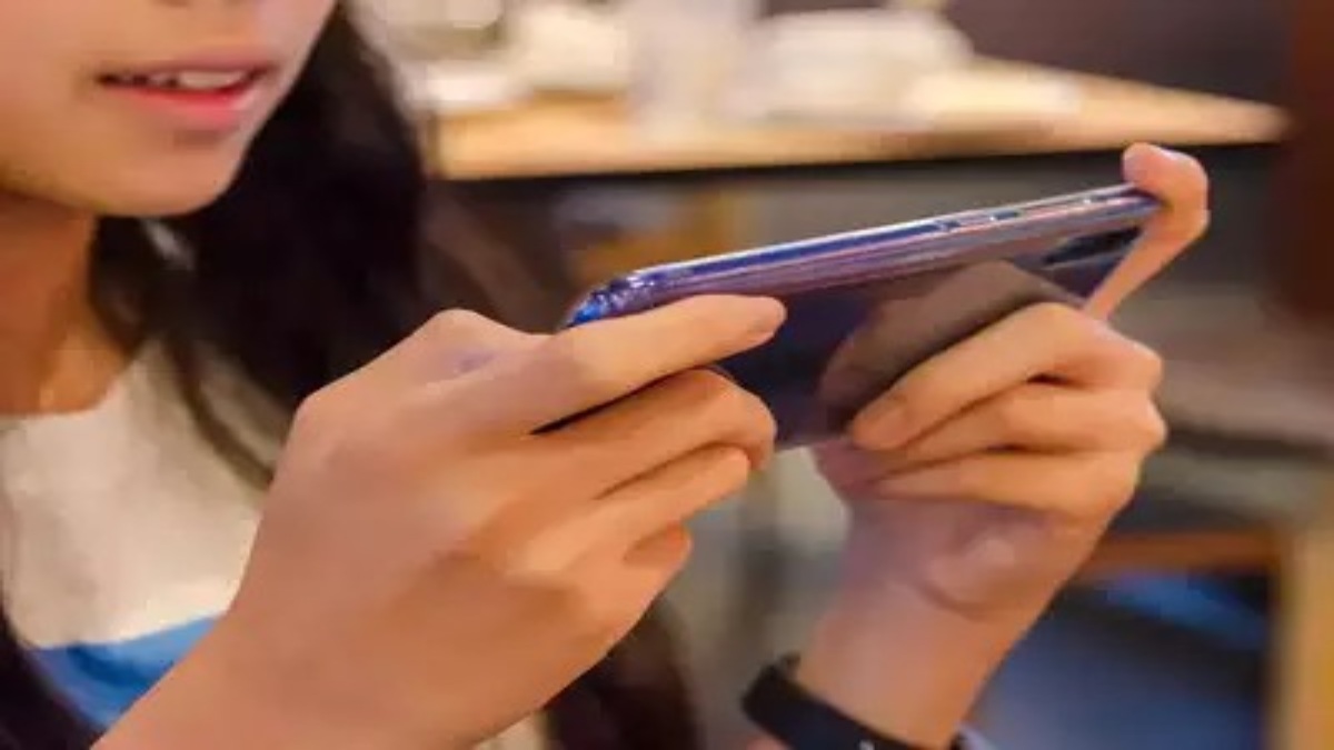 Mobile Addiction: घंटे मोबाइल चलाने से पाना चाहते हैं छुटकारा तो, फोन में इस सेटिंग को करें इनेबल…