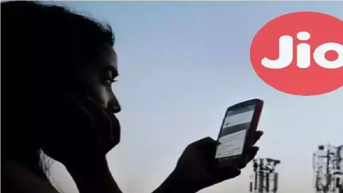 JIO Network Issue : ठप हुआ जियो का नेटवर्क! यूजर्स होते रहे परेशान, अब तक मिल चुकी हैं 10,367 शिकायतें …