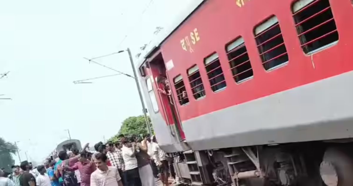 Magadh Express: बिहार में बड़ा ट्रेन हादसा, दो हिस्सों में बंट गई मगध एक्सप्रेस, राहत और बचाव कार्य शुरू- Bihar Train Accident