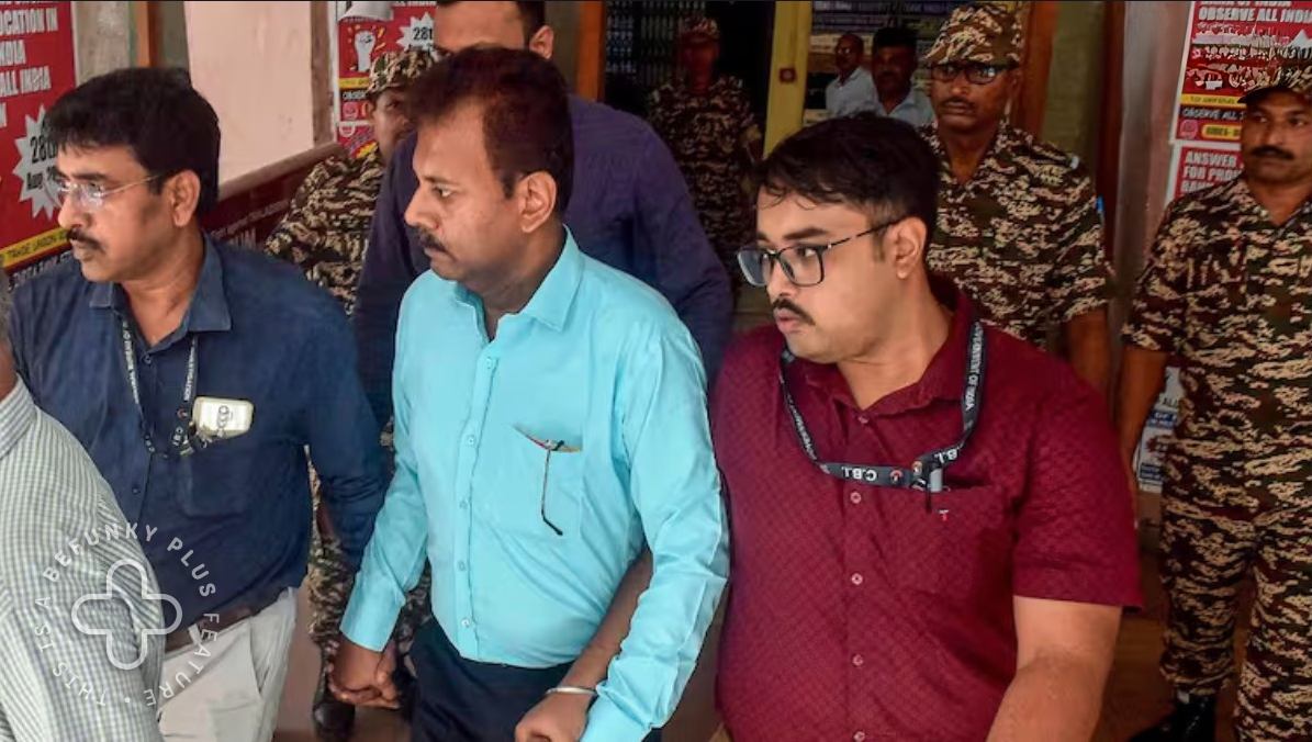 Kolkata Rape-Murder Case: CBI ने कोर्ट में किया बड़ा दावा, बोली- संदीप घोष और अभिजीत मंडल के मोबाइल में छिपे है कई राज, इसपर से पर्दा हटाना जरूरी