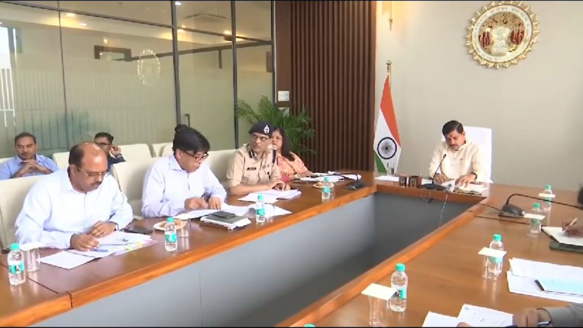एसपी कलेक्टर की छुट्टियां 30 सितंबर तक निरस्तः इमरजेंसी पर ही मिलेगा, बैठक में मुख्यमंत्री ने दिए निर्देश