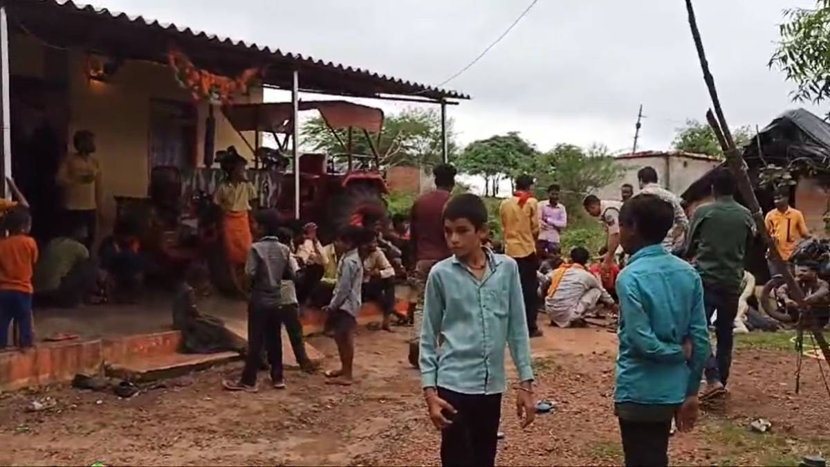 दर्दनाक हादसाः मुरम के लिए खोदे गड्ढे में नहाने गए तीन मासूम बच्चों की डूबने से मौत