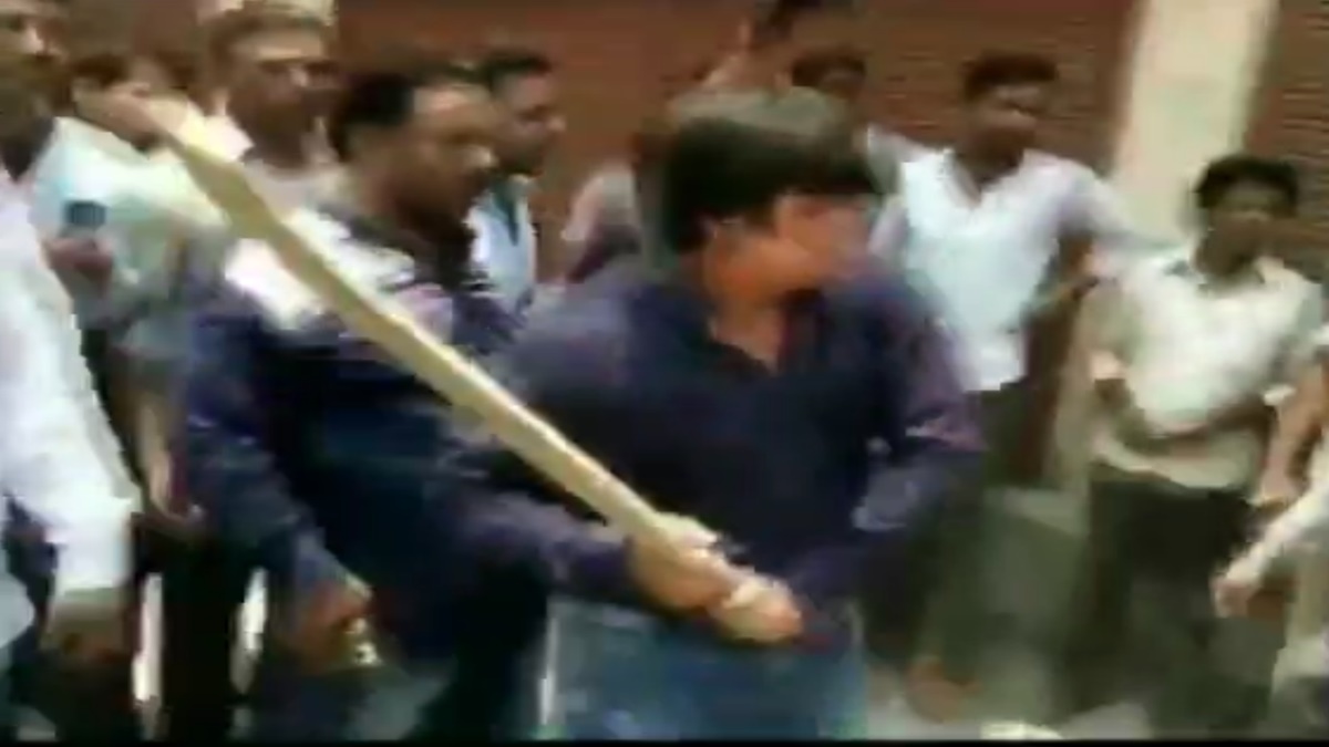 BREAKING: ‘इंदौर के बल्लाकांड’ में कोर्ट का बड़ा फैसला, पूर्व विधायक आकाश विजयवर्गीय बरी