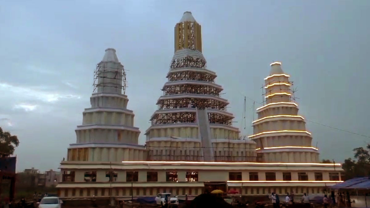 नवरात्रि तैयारी : थाईलैंड अरुण देव मंदिर की झलक, पंडाल में विराजित होंगी हीरे-मोती जड़ित 35 फीट की प्रतिमा