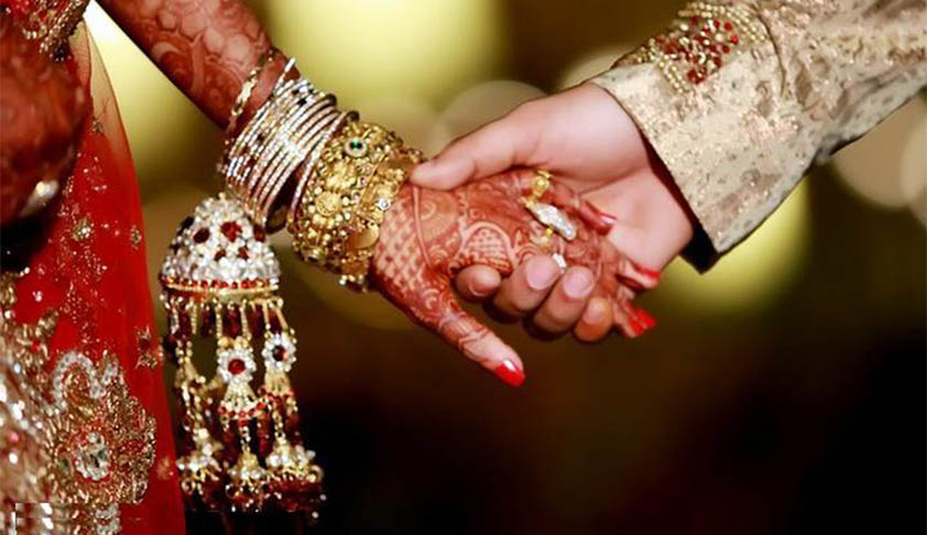 घरवाले ही बन गए विलेन, शादी के बाद पति पत्नी को किया अलग