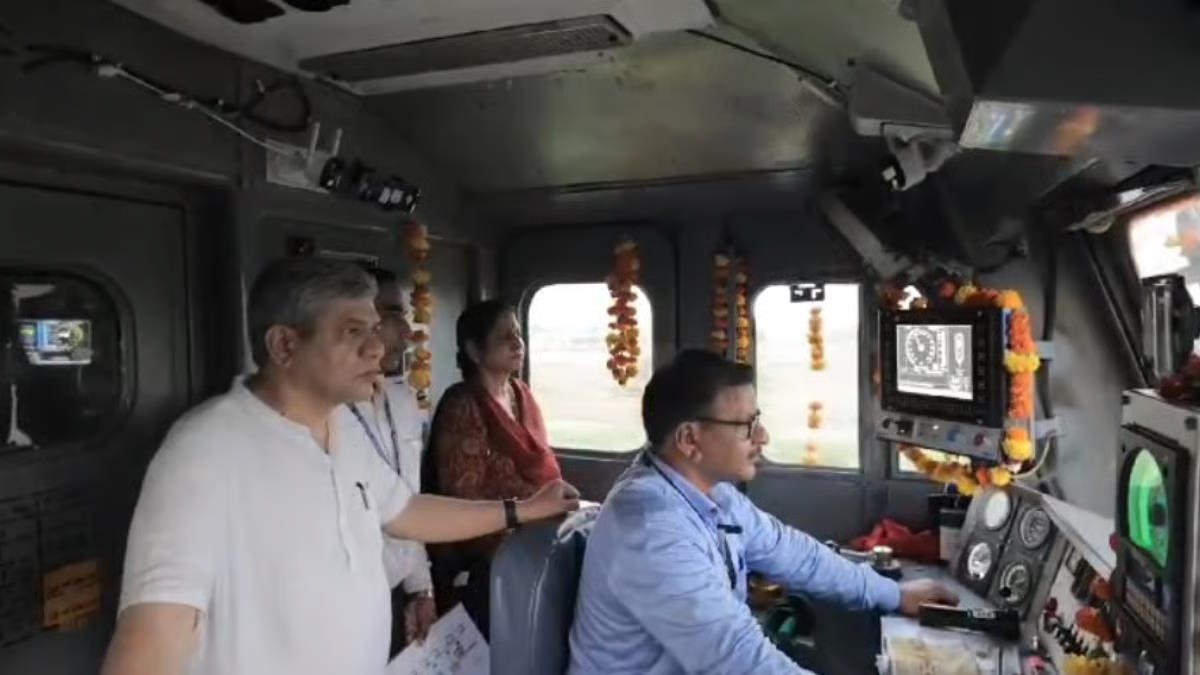 राजस्थान: रेलवे के कोटा डिवीजन में कवच सुरक्षा प्रणाली का हुआ सफल परीक्षण, रेल मंत्री वैष्णव रहे मौजूद…