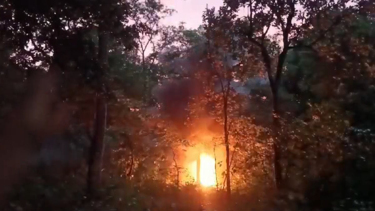 पुलिस ने बरामद किए छह जिंदा प्रेशर कुकर बम, मौके पर बम डिस्पोजल टीम ने किया नष्ट…
