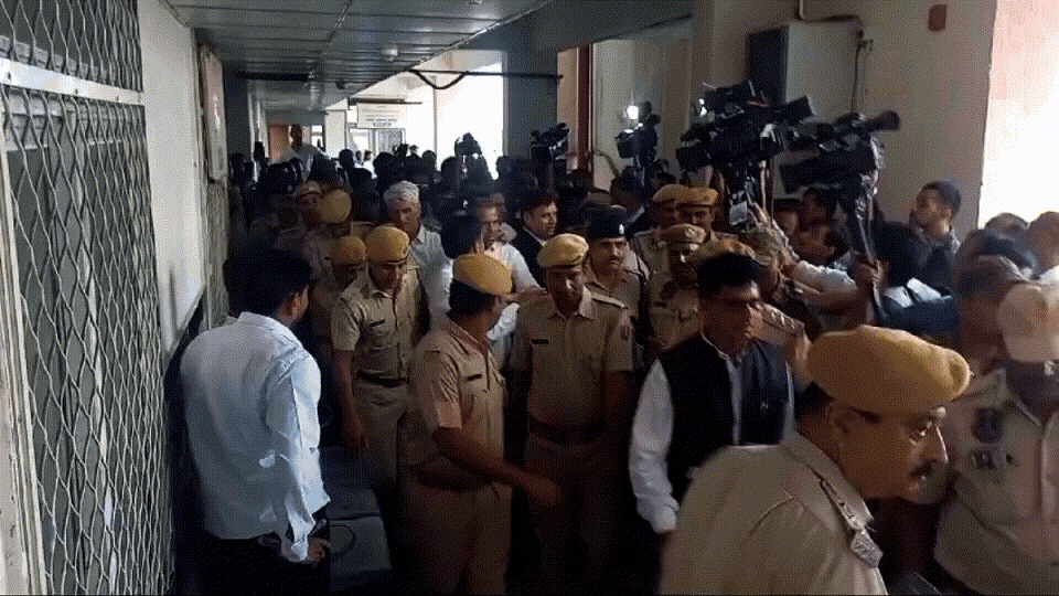 Rajasthan News: SI की परीक्षा के पहले ही राईका ने बेटा-बेटी को दे दिया था पेपर, SOG का बड़ा खुलासा