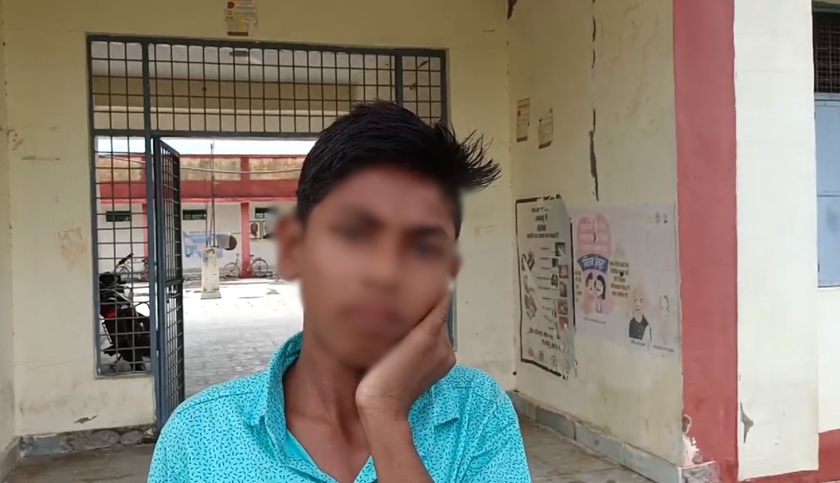 ‘तू पास कैसे हुआ…?’ टीचर के सवाल पर छात्र बोला- डायरेक्ट, जवाब सुनकर मास्टर ने इतना पीटा कि फट गया कान का पर्दा, बेशर्म प्रबंधन ने कहा- गलती हो जाती है…
