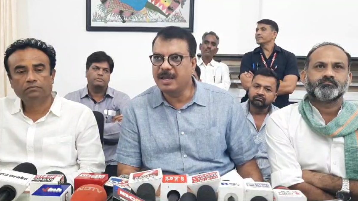 ‘मोहन यादव अब मौन यादव हो गए हैं…’ उमंग सिंघार का मुख्यमंत्री पर बड़ा हमला, कहा- प्रदेश में अराजकता का माहौल और सीएम लापता