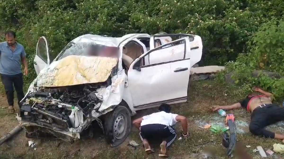 MP Road Accident: कार पलटने से एक की मौत, 4 घायल, गांजा तस्करी मामले में जमानत के लिए गए थे महाराष्ट्र, सभी राजस्थान निवासी