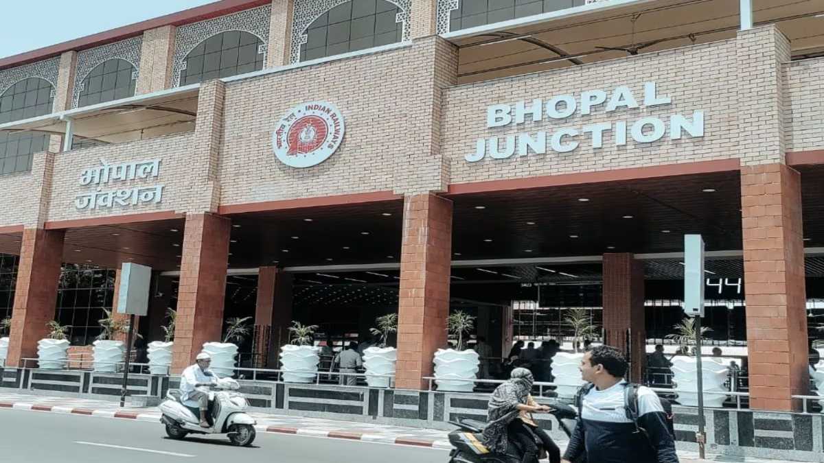भोपाल रेलवे स्टेशन पर बनेगा एक और प्लेटफार्मः दिल्ली से आने वाली ट्रेनों को आसानी होगी, 15 माह में काम पूरा करने का लक्ष्य