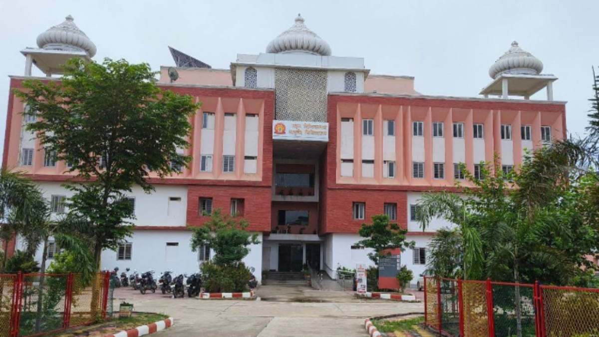 महायोगी गोरखनाथ विवि को अब MBBS की 100 सीटों की मान्यता, पहले मिली 50 सीटों पर एडमिशन फुल