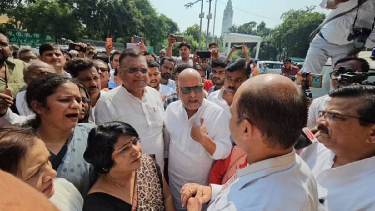 UP सरकार डरी हुई है! गैंगरेप पीड़िता से न मिल पाए इसलिए घेरा बना डाला, कांग्रेस अध्यक्ष अजय ने कानून व्यवस्था पर उठाए सवाल