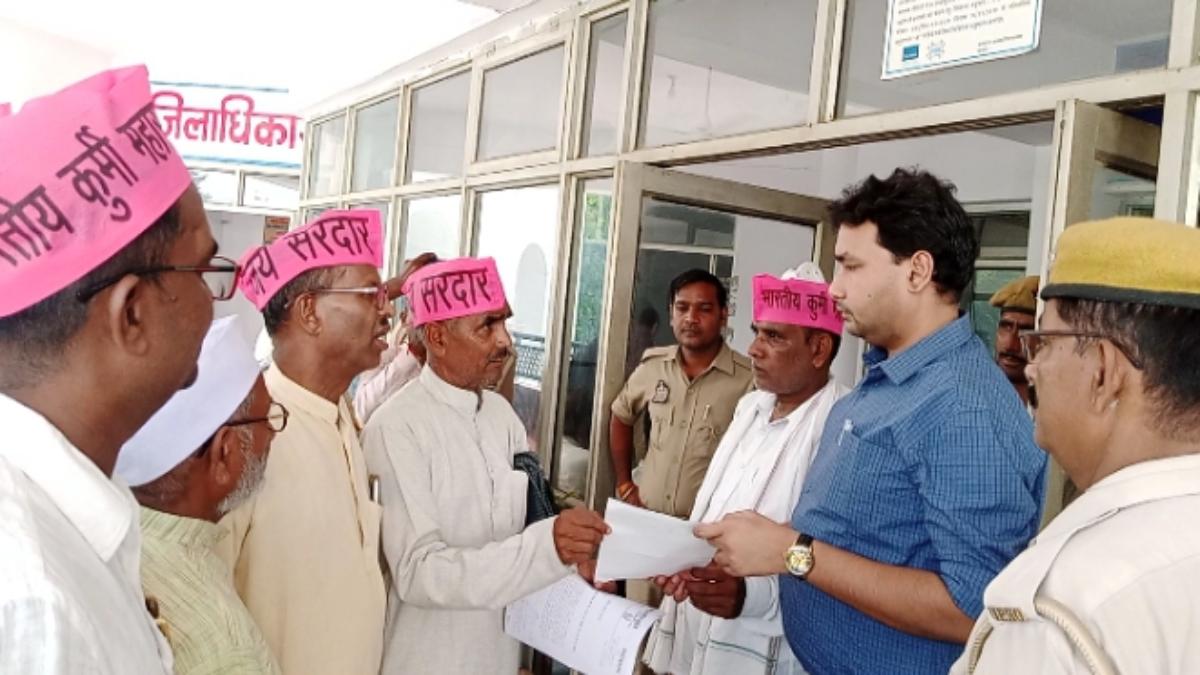लखीमपुर थप्पड़ कांड: भारतीय कुर्मी महासभा ने धरना प्रदर्शन की दी चेतावनी, कलेक्ट्रेट पहुंचकर की ये मांग