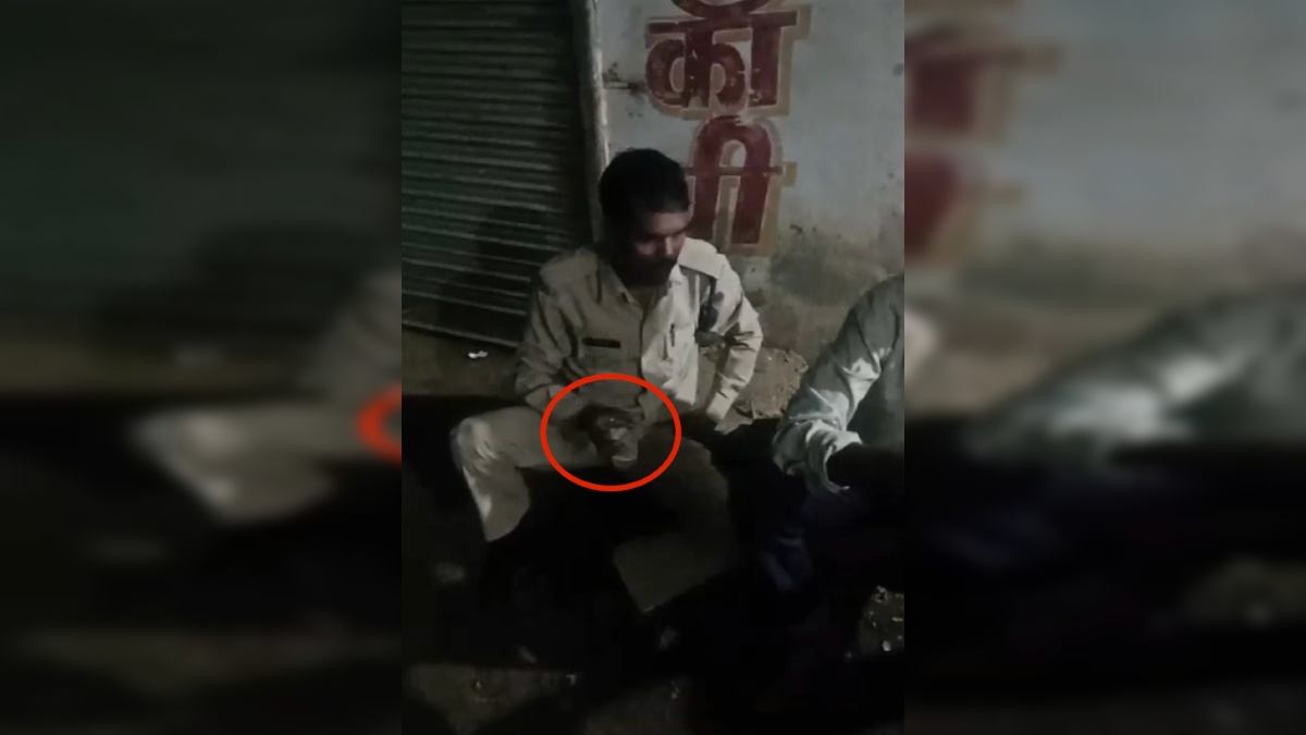 कैसे साकार होगा नशामुक्त का सपना ? खाकी वर्दी पहन खुलेआम छलकाया जाम, नशे में धुत सिपाही का VIDEO वायरल
