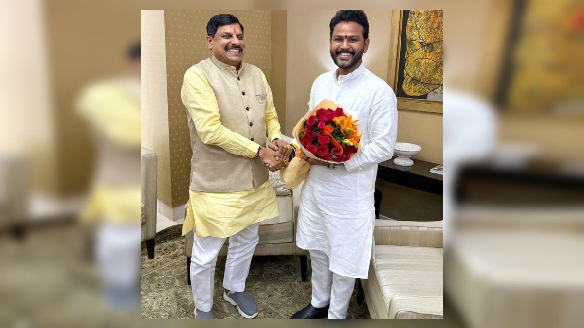 दिल्ली पहुंचे CM डॉ मोहन: केंद्रीय नागरिक उड्डयन मंत्री से की मुलाकात, नई फ्लाइट को लेकर जताया आभार, इन मुद्दों पर की चर्चा