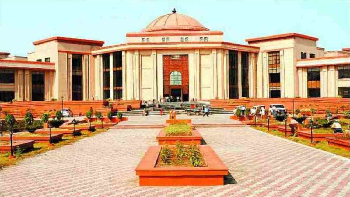 हाईकोर्ट से बड़ी खबर : सीजीपीएससी की 40 याचिकाएं खारिज