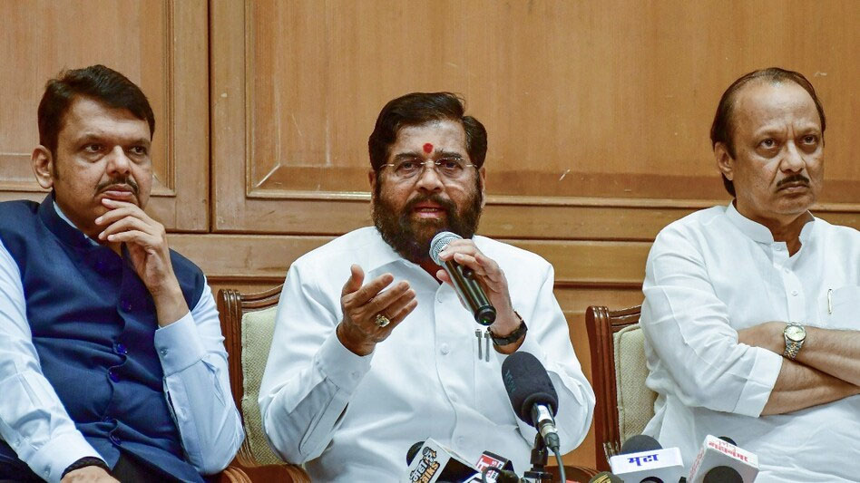 महायुति में विवाद: शिंदे, शिवसेना और BJP मुंबई की 2 सीटों पर क्यों अड़ गए?