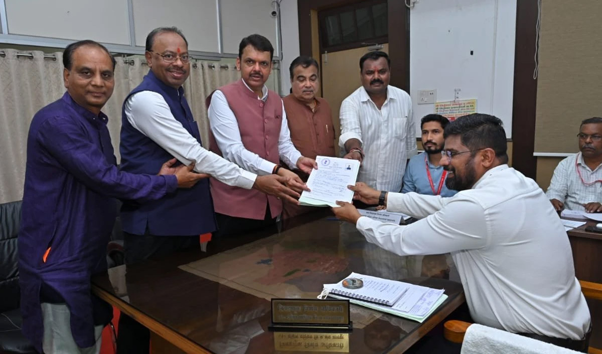Maharashtra Elections 2024 : देवेंद्र फडणवीस ने नागपुर दक्षिण-पश्चिम सीट से दाखिल किया नामांकन , बोले- महाराष्ट्र का विकास हमारा लक्ष्य