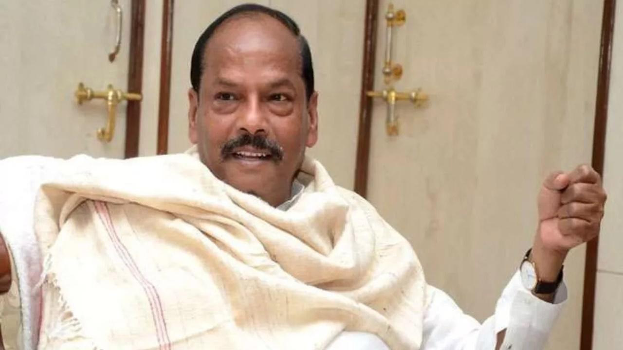 कांग्रेस ने ओडिशा राज्यपाल रघुवर दास पर लगाए गंभीर आरोप, चुनाव आयोग से की शिकायत