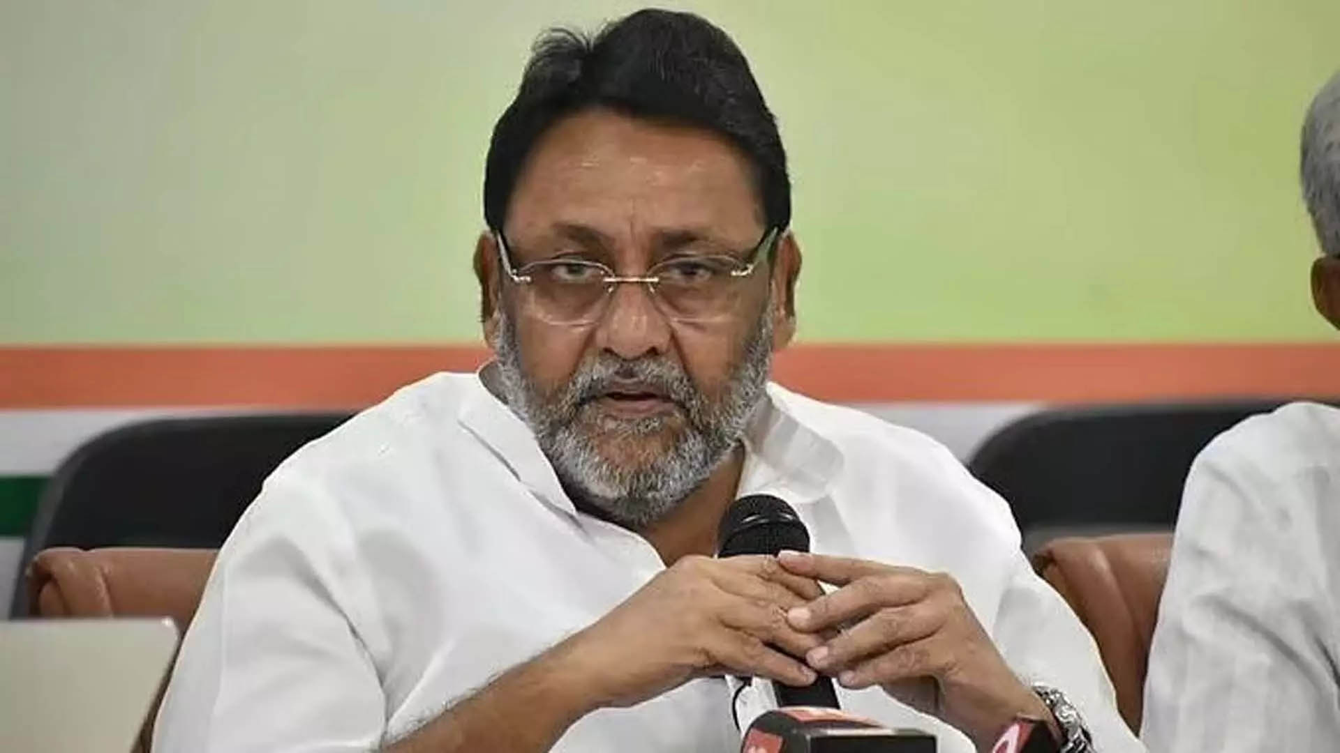 नवाब मलिक ने अजित पवार की NCP से किया नामांकन, BJP बोली- हम नहीं देंगे समर्थन