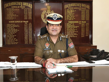 जालंधर : फर्जी डिग्री को लेकर थाना इंचार्ज लाइन हाजिर, जानिए क्या है मामला