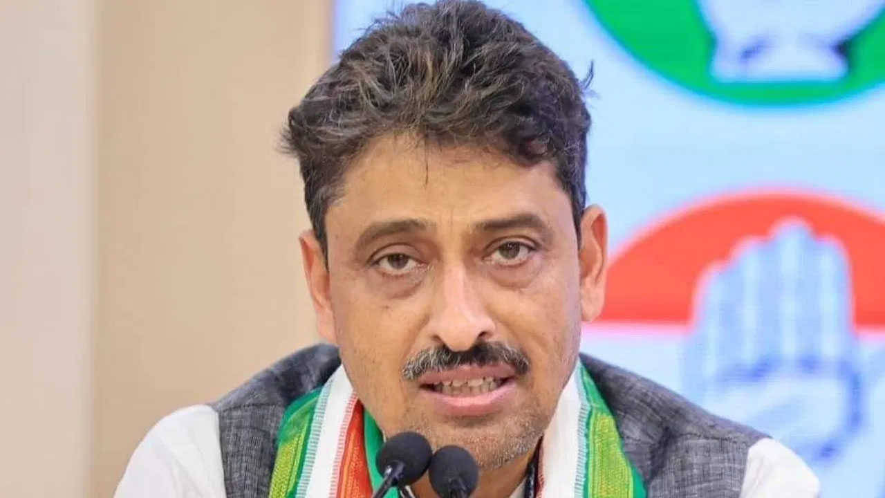 कांग्रेस सांसद का दावा – संविधान खत्म हो जाएगा ,भारत में कुछ साल में रूस-चीन के जैसी सरकार होगी