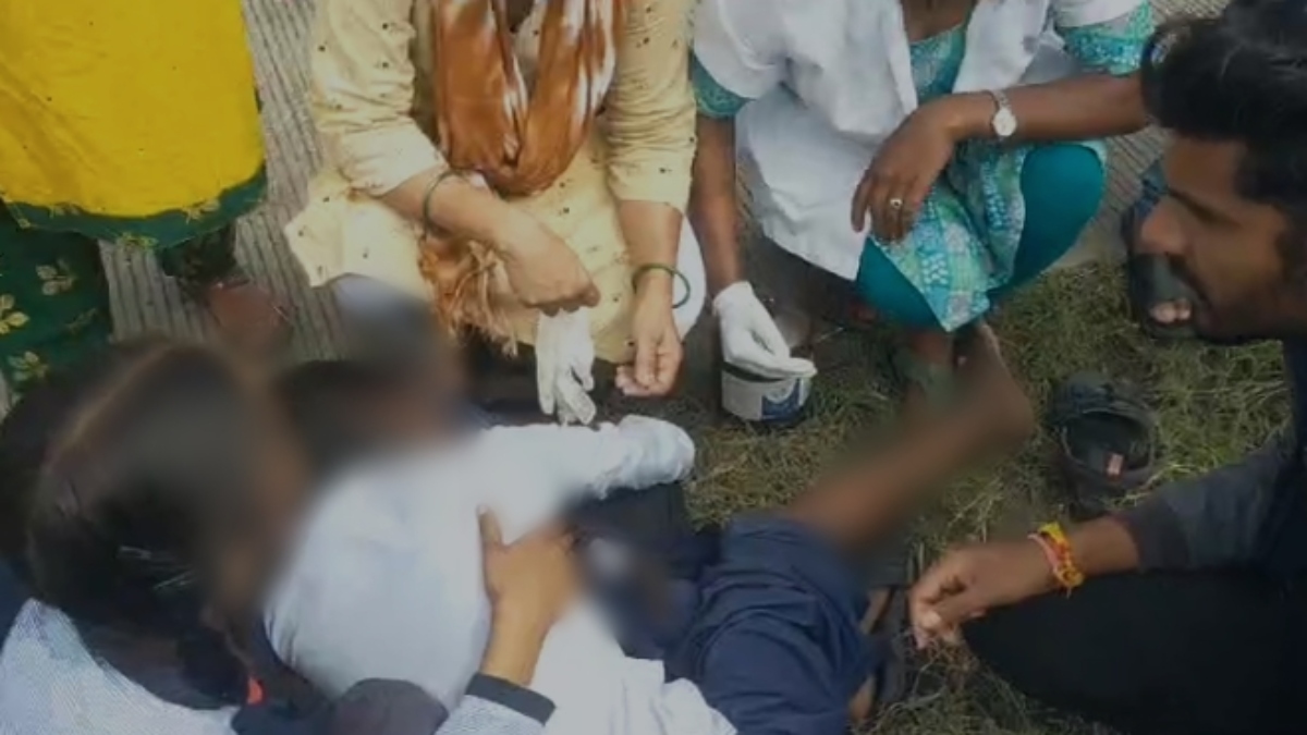 दिनदहाड़े स्कूली छात्राओं के अपहरण की कोशिश: बेहोश कर बाइक से ले जा रहा था बदमाश, ऐसे बचाई जान, आरोपी फरार