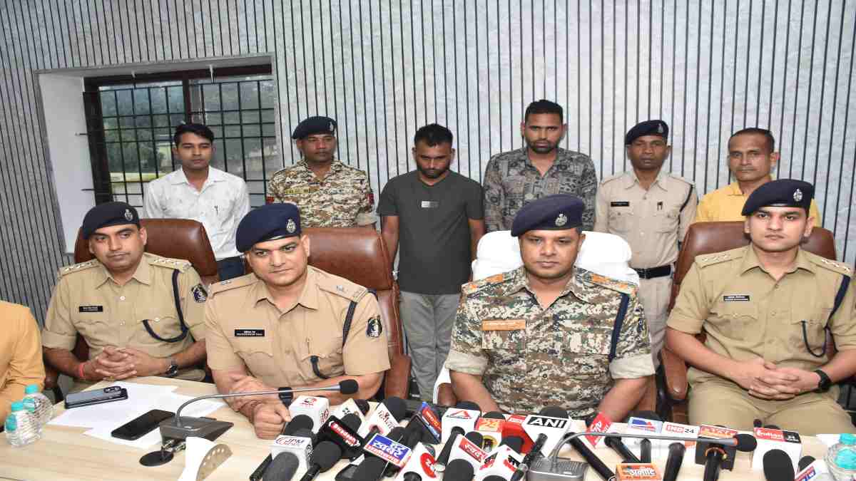 कारों के शो-रूम में चोरी, एमपी से 2 आरोपी गिरफ्तार, गिरोह के बाकी साथियों की तलाश में जुटी पुलिस, रायगढ़ में भी वारदात को दिया था अंजाम