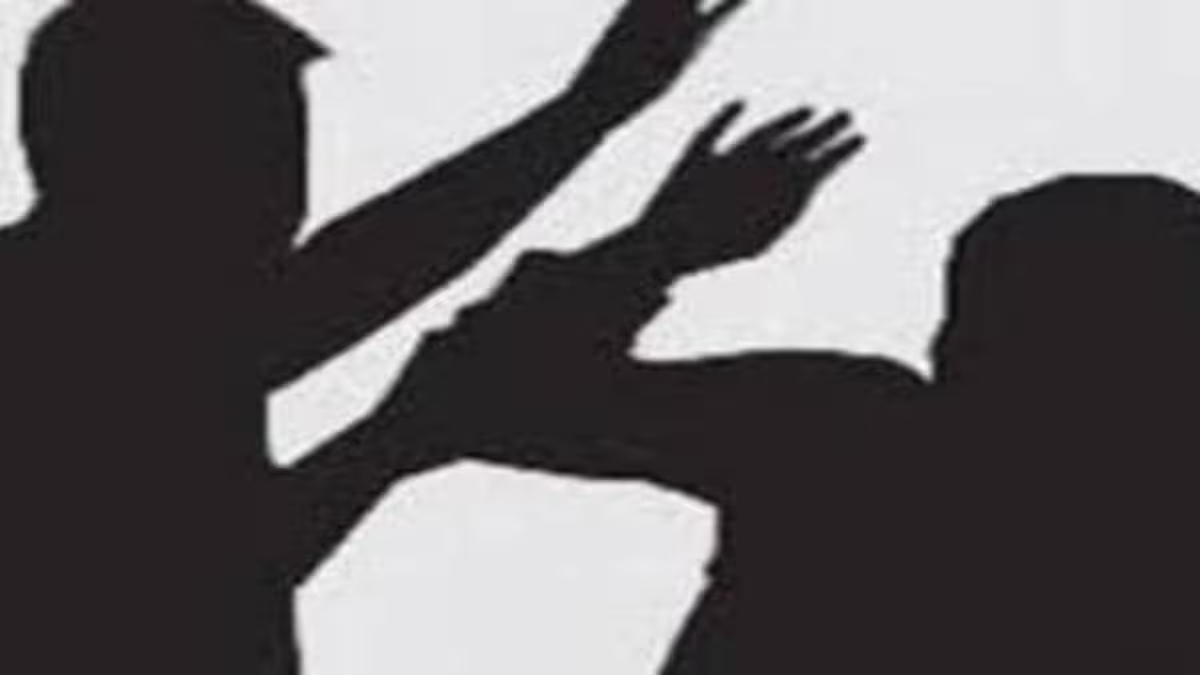 बुजुर्ग महिला के साथ छेड़छाड़, धार्मिक स्थल के पास युवक ने की गंदी हरकत  