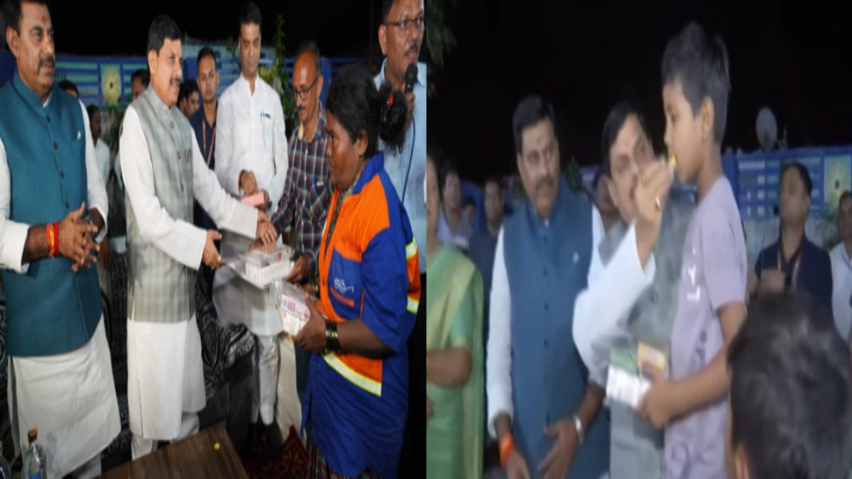 सीएम डॉ मोहन ने सफाई मित्रों और स्कूली बच्चों के साथ मनाई दिवाली, गिफ्ट भी बांटे