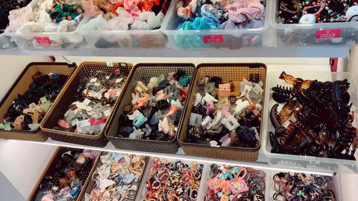 Hair Accessories: बालों में गजरे की जगह लगाएं ये हेयर एक्सेसरीज, लुक होगा खास…