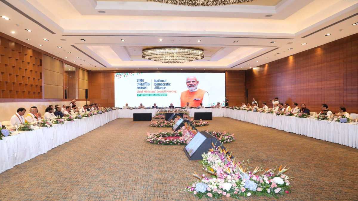 चंडीगढ़ में सीएम कॉन्क्लेव: PM मोदी की अध्यक्षता में हुई मुख्यमंत्री परिषद की बैठक, CM डॉ मोहन यादव हुए शामिल