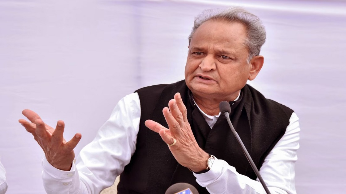 Rajasthan Politics: राजस्थान में अभी से उठने लगी सीएम बनने की बात… आखिर क्या चल रहा है कांग्रेसी खेमे में