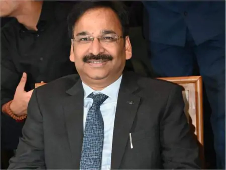 ED Raid In Jharkhand: विधानसभा चुनाव के बीच ED की ताबड़तोड़ कार्रवाई, IAS अधिकारी विनय चौबे समेत कई के ठिकानों पर एक साथ मारा छापा, छत्तीसगढ़ ईओडब्ल्यू ने दर्ज की थी FIR