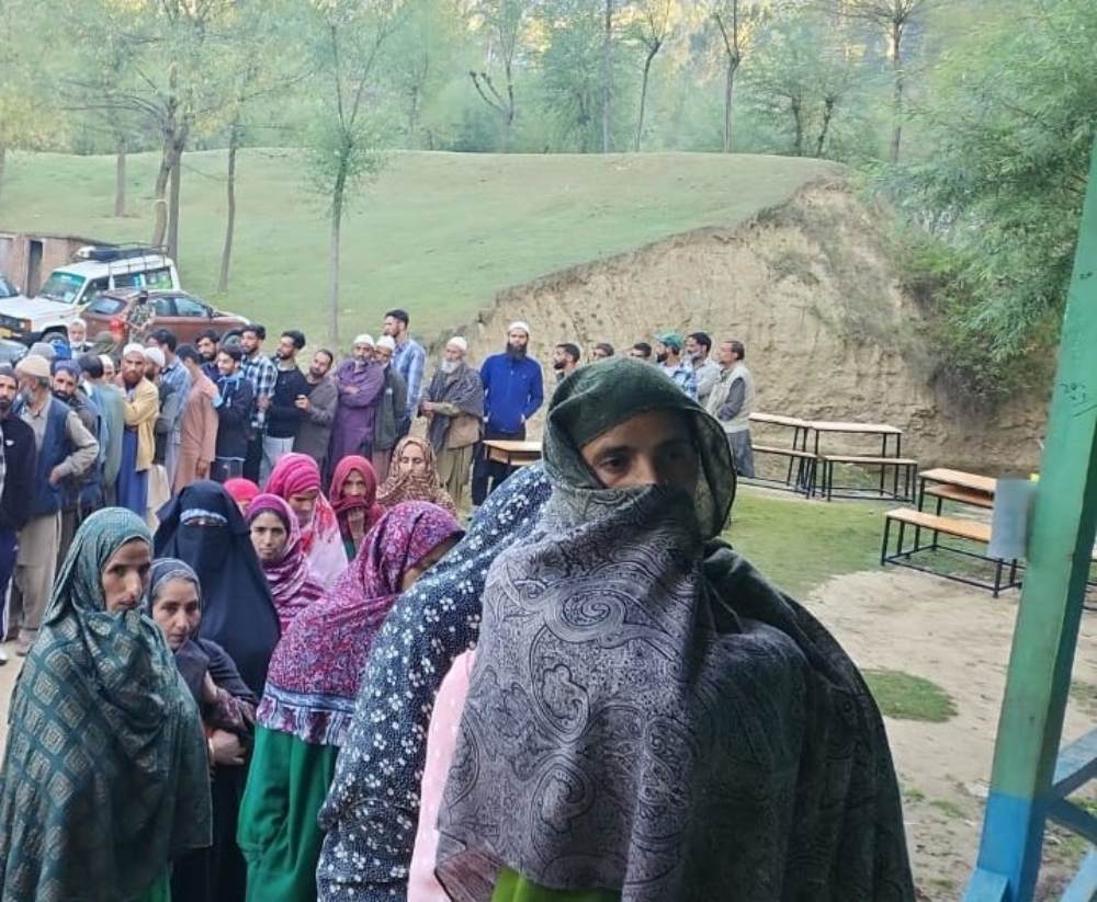 Jammu and Kashmir Phase 3 Voting: जम्मू-कश्मीर में 9 बजे तक 11.6% वोटिंग, सबसे ज्यादा उधमपुर में 14.23% वोटिंग तो सबसे कम बारामूला में हुआ मतदान