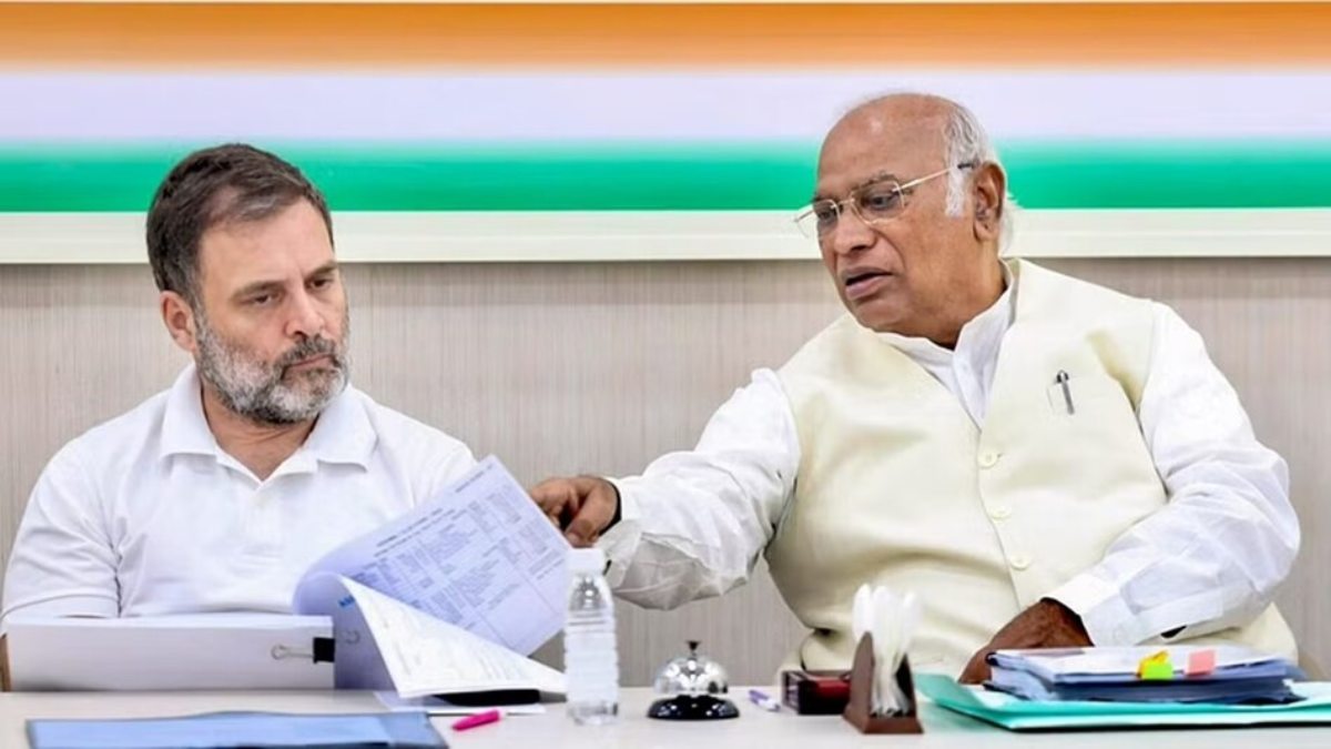 Jharkhand Congress Candidate List: झारखंड चुनाव के लिए कांग्रेस की पहली लिस्ट जारी, जानें 21 कैंडिडेट की लिस्ट में किसे कहां से मिला टिकट
