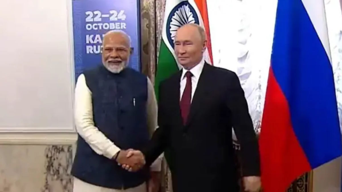ब्रिक्स शिखर सम्मेलन में शामिल होने रूस पहुंचे पीएम मोदी, द्विपक्षीय बैठक में पुतिन ने कही दिल को छू लेने वाली बात…