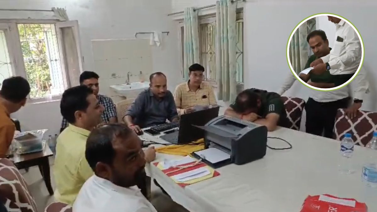 रिश्वतखोरी पर कब लगेगी लगाम? लोकायुक्त ने प्रिंसिपल को 30 हजार घूस लेते दबोचा, वार्डन से इस एवज में मांगे थे पैसे