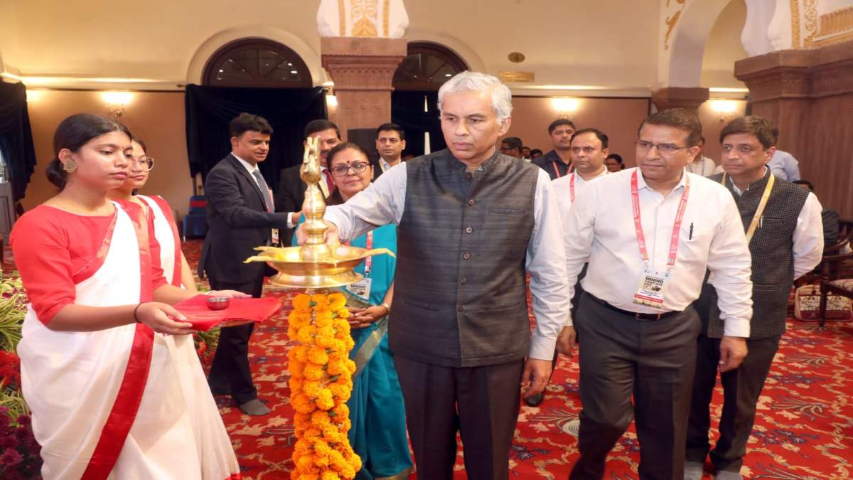 Mining Conclave: सीएम डॉ. मोहन की पहल पर उद्योग और पर्यटन के बाद खनिज क्षेत्र में हुई कॉन्क्लेव, CS बोले- MP में निवेश कर, प्रदेश और देश की विकास यात्रा में बनें सहभागी