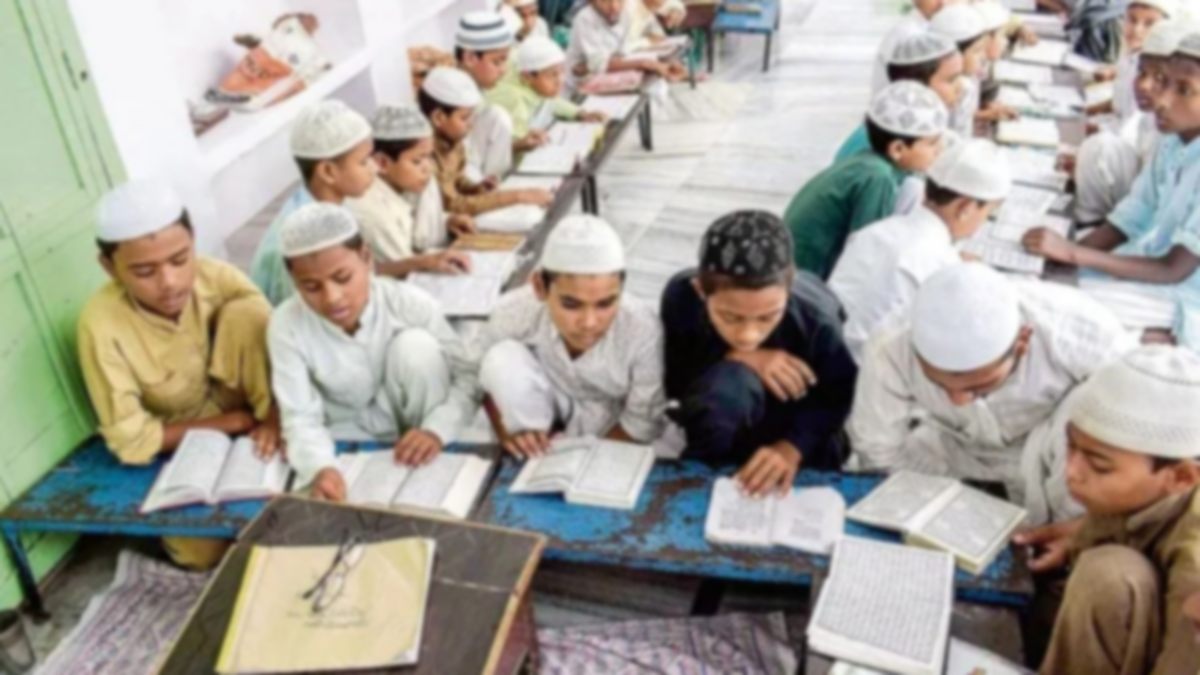उत्तराखंड मदरसा बोर्ड को भंग करने की सिफारिश: बाल आयोग ने सभी राज्यों के CS को लिखा पत्र, मदसरों में पढ़ रहे बच्चों को दूसरे स्कूलों में दाखिला की भी कही बात