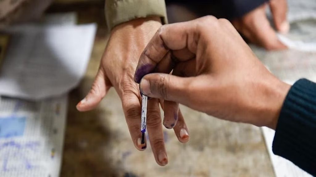 महाराष्ट्र-झारखंड की चुनाव तारीखों का ऐलान आज, 3.30 बजे Election Commission की प्रेस कॉन्फ्रेंस, महाराष्ट्र में सिंगल फेज में हो सकती है वोटिंग- Maharashtra-Jharkhand Assembly Election Dates