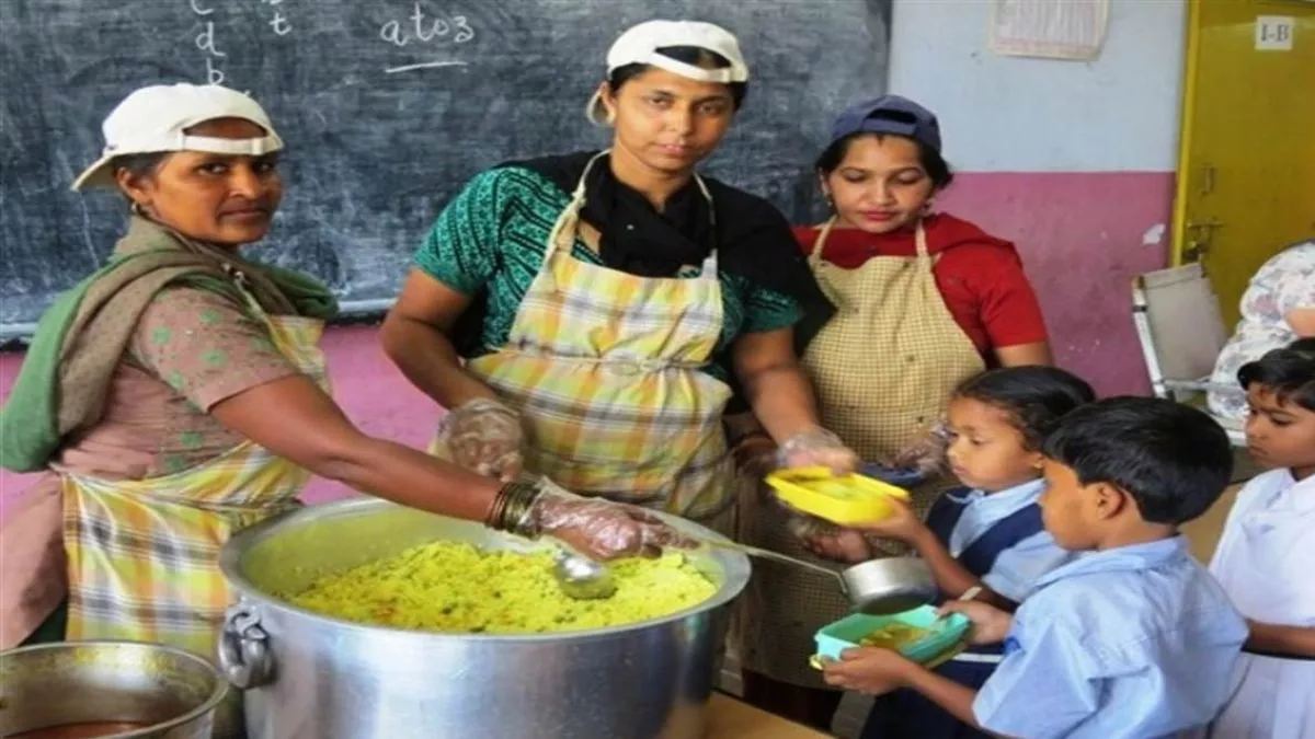 पंजाब: मिड डे मिल वर्करों के लिए बड़ी खुशखबरी, मंत्री चीमा ने मुफ्त बीमा और वेतन बढ़ोतरी के लिए केंद्र से की सिफारिश
