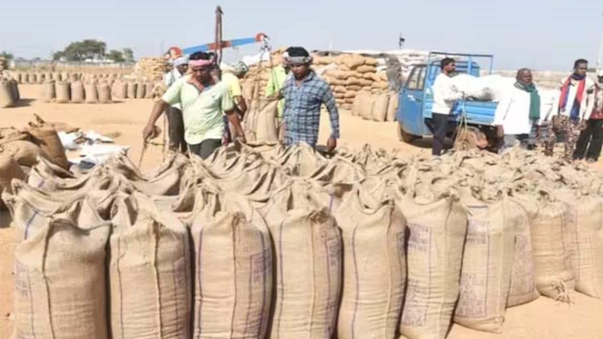 छत्तीसगढ़ विधानसभा शीतकालीन सत्र : नेता प्रतिपक्ष महंत के बारदाना खरीदी में भ्रष्टाचार के आरोप को खाद्य मंत्री ने किया खारिज, नाराज विपक्ष ने किया वॉकआउट