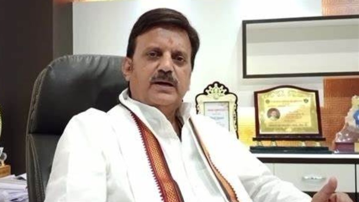 कांग्रेस के कटोरा प्रदर्शन पर डिप्टी CM का बयान, प्रदेश की तरक्की के लिए कर्ज लेना जरूरी, वन नेशन वन इलेक्शन पर कही ये बड़ी बात  