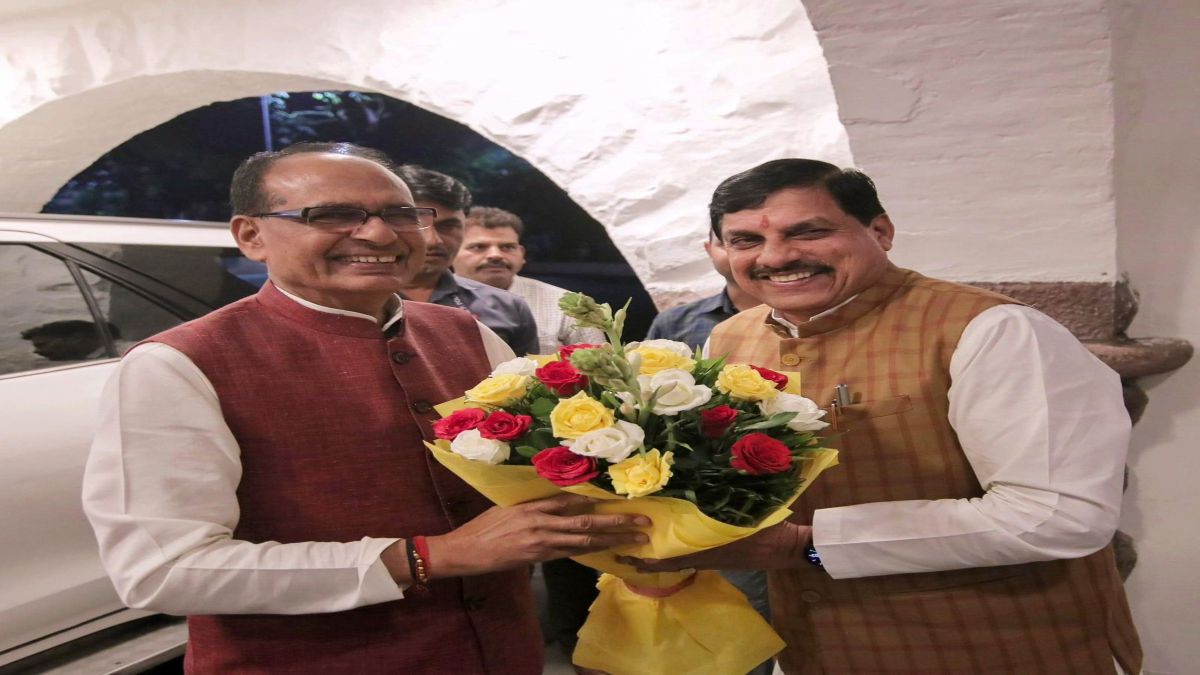 कृषि मंत्री शिवराज से CM डॉ मोहन ने की मुलाकातः सोयाबीन खरीदी के अलावा कई मुद्दों पर हुई चर्चा