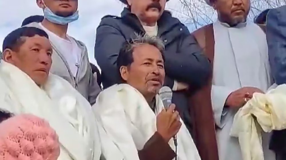 Sonam Wangchuck Arrested: सोशल एक्टिविस्ट सोनम वांगचुक गिरफ्तार, भड़के राहुल गांधी बोले- ‘यह चक्रव्यूह भी टूटेगा, मोदी तेरा घमंड….’
